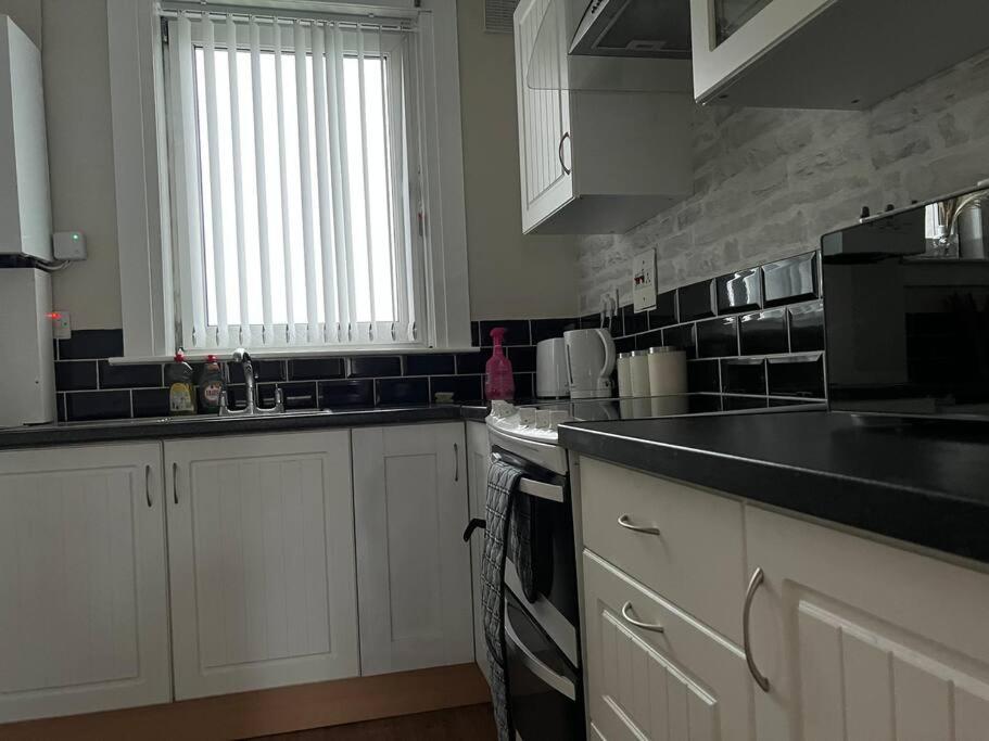 Spacious Luxury 3 Bedroom Flat In Kirkcaldy, Fife * Dysart